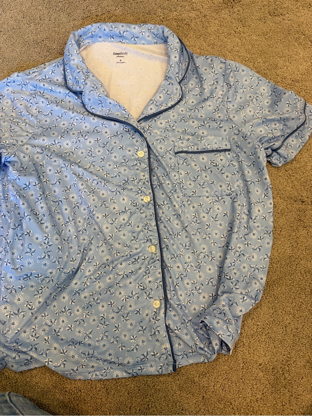 Gap women’s pajama Light Blue Floral Button-Up Set